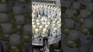 Этикетировочный автомат. Нанесение этикеток на аэрозольную краску в баллончике SIANA #shorts