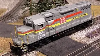 MTH SCL GP38-2
