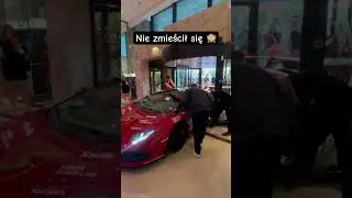 Lamborghini - Marriott Hotel crash 