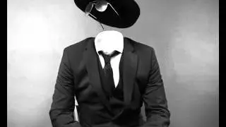 DEEP HOUSE BLACK & WHITE
