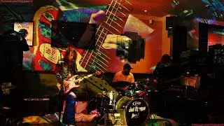 Jed Thomas Band- 'As The Crow Flies' [Tony Joe White] (Live @ No.1's Bar, Dundee, 1/7/18)