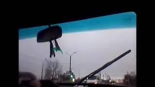 На работу на автомобиле ВАЗ 11113 ОКА.