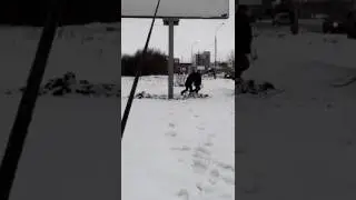 падение рекламного щита