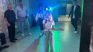 Музыкальный подарок от Мальвины на свадьбе брата🎼🎉