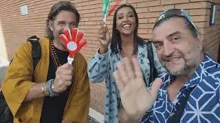 I Salutini Juliana Moreira saluta i fan con Edoardo Stoppa col Salutatore
