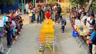 ঘুড়ন্ত রিংয়ের কঠিন চ্যালেঞ্জের খেলায় কে জিতবে আকর্ষণীয় পুরস্কার ? আজব খেলা দেখতে ছুটে আসলো সবাই