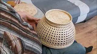 Weaving a bread bin, part 4, finishing the lid, weaving a tray
