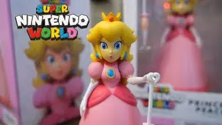 Princess Peach 4” Figure - Super Nintendo World (Jakks Pacific)