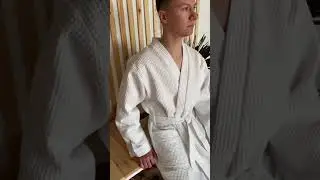 Мужской халат из вафельного полотна белый