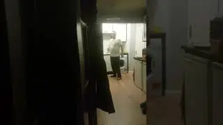Antoon dancing