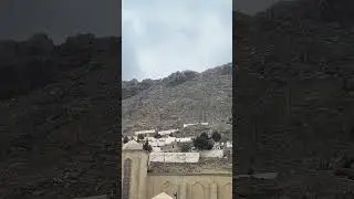 Кладбище и снег в Баку