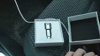 Автомобильное зарядное от Xiaomi.