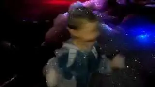 Аня в ритме танца!