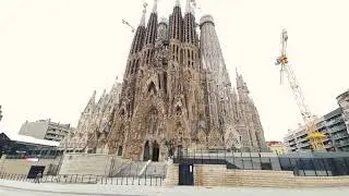 Recorrido Urbano // SAGRADA FAMILIA + H. SANT PAU (Barcelona) Sala Fènix + DUOC UC (Chile).