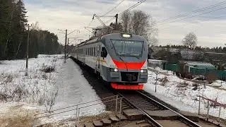 Электропоезд ЭП2Д-0029 платформа Хлюпино до станции Лобня. 25.03.2023.
