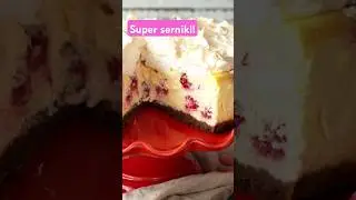 Prosty Sernik z Malinami Pod Pierzynką #przepis #sernik #beza #cake #dessert #delicious
