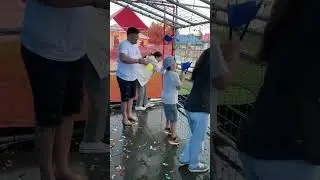 @hina.virani Waterballon war ....