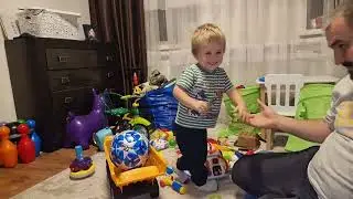 подарки от крёстного ) что подарил?) понравились или нет?)