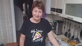 Пеку блины , общаюсь с вами//