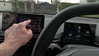 MG4 EV Display Screen Brightness Adjustment -  both screens can be individually adjusted