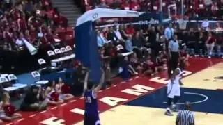 Basketball photographer quick reflex.