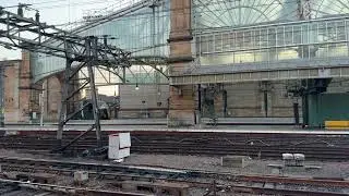 Train arriving in Glasgow Central Station   Video 12