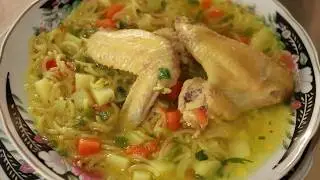 SOPA COLOMBIANA DE PASTA CON POLLO|