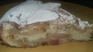 Шарлотка с домашними яблоками