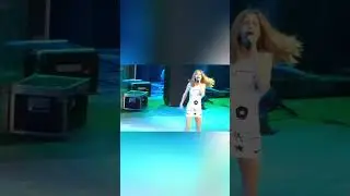 Мы любим концерты Глюк'oZы! И любим Наташу! Поддерживаем её в тяжёлый момент, сил ей