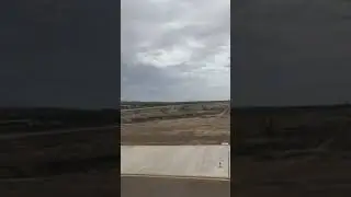 Zoom Proses Pesawat Landing ( Bandara Eltari Kupang )