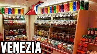 Cherry On Top Candy Shop On Carnival Venezia