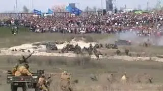 Полная версия (Реконструкция боя за освобождение Луганска 21.04.2013)