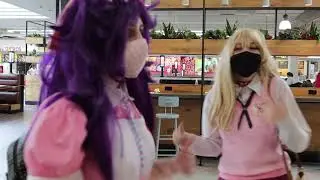 Singing cosplayers!