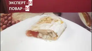 Shawarma with sour cream, chicken and ketchup