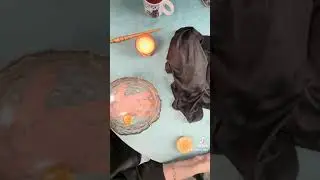 Обряд по одежде?
