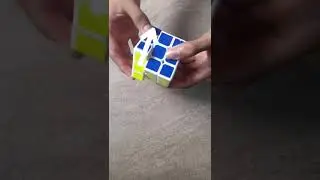 Cómo armar un cubo Rubik ya armado con una serie repetitiva de algoritmos/ #shorts