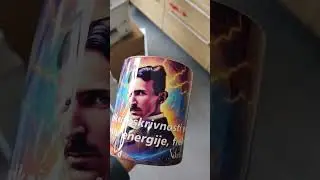 CHATGPT mi je oblikoval skodelice znanih osebnosti