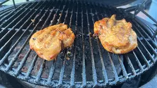 How to Grill the Juciest Smoked Chicken Breast!