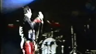 Queen - We Will Rock You (fast) - live in Caracas 1981