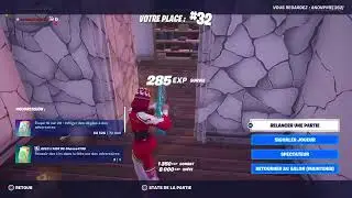 Fille Joue Live en direct a Fortnite