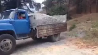 Беги Вася, пока дед не видит