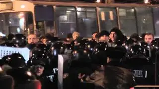 В Донецке требовали выпустить "народного губернатора" и перекрыли центр