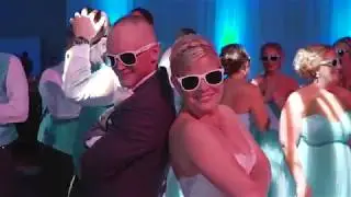 Wedding First dance Turns into FLASH MOB Bride and Groom choreographed dance