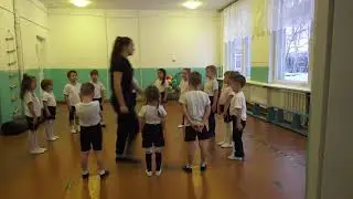 Физкультурное занятие в старшей группе