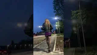 В женском образе на дороге