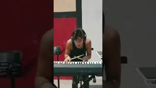 🎼