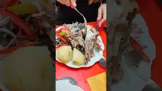 Eating Sheep head (Cabeza de cordero) traditional food in Bolivia Oruro 🐑