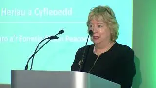 Yr Athro Bonesig Alison Peacock/Professor Dame Alison Peacock 14 12 2017