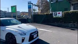 NISSAN GTR