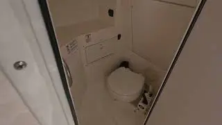 28 True World Marine Cabin